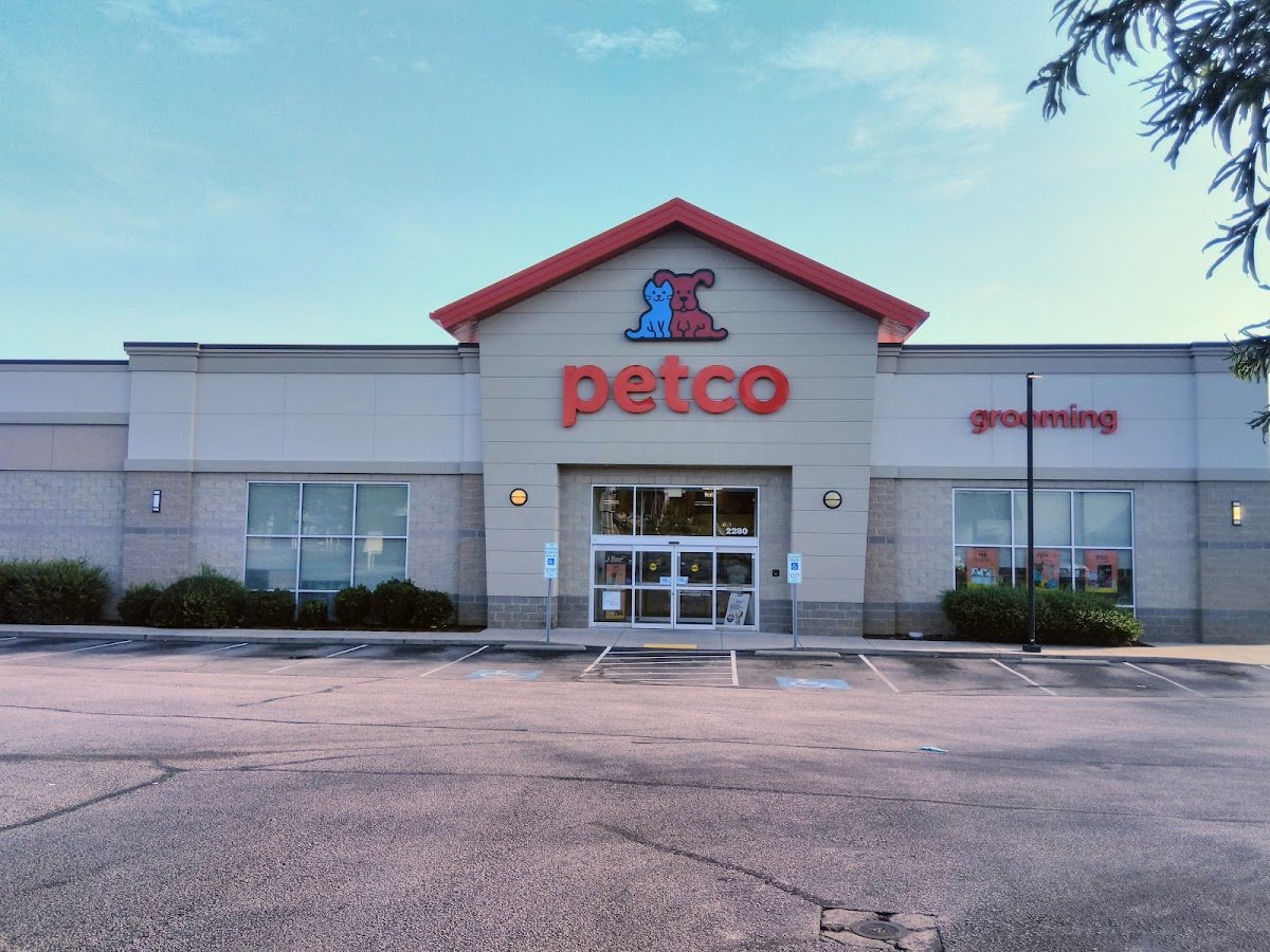 Petco - Photo 2