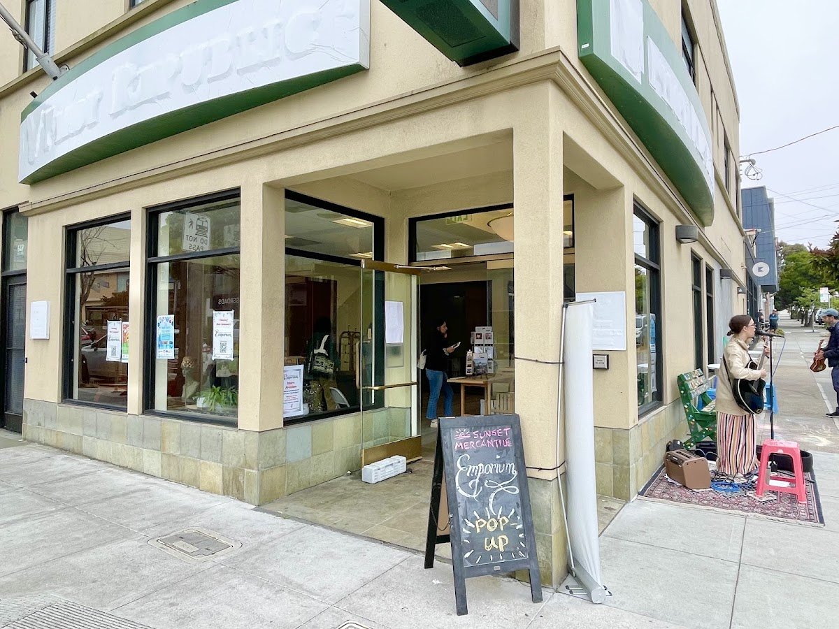 Sunset Mercantile Emporium - Photo 3