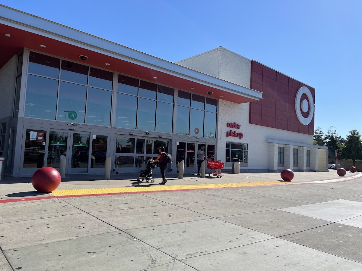 Target - Photo 3