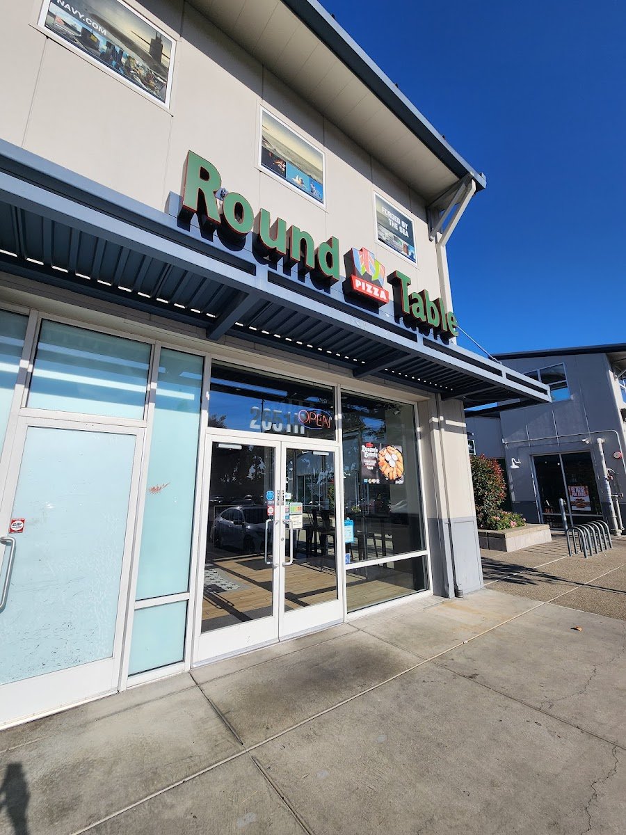 Bridgeside Shopping Center - Photo 4