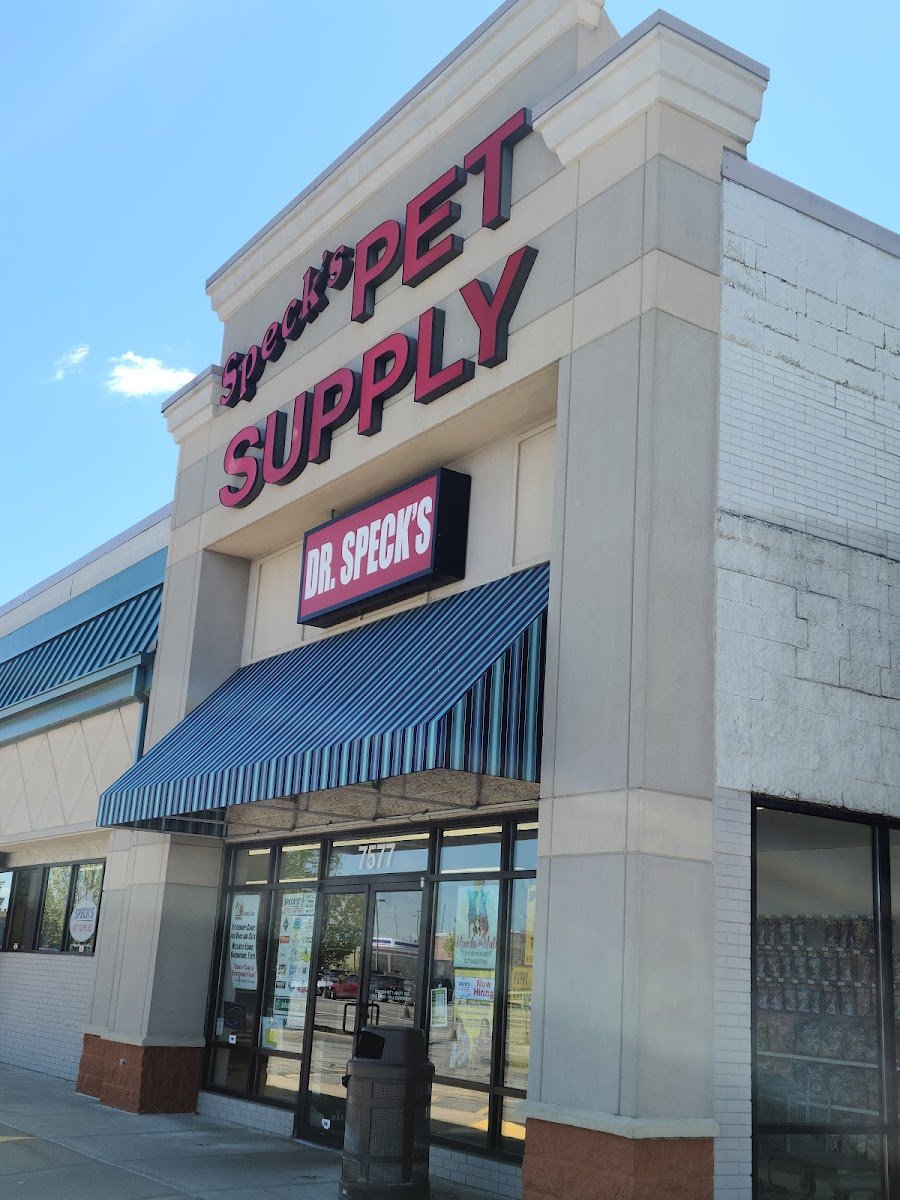 Speck's Pet Supplies - Photo 2