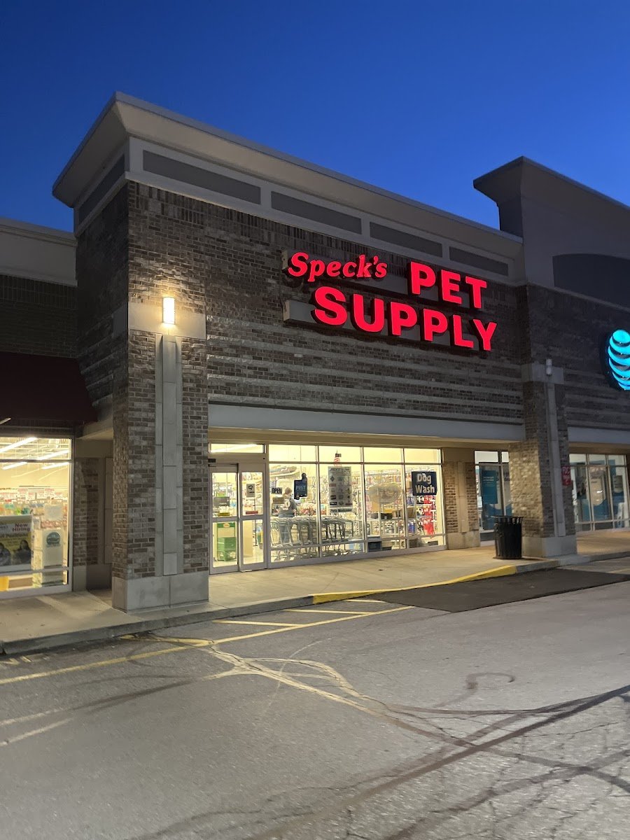 Speck's Pet Supplies - Photo 2