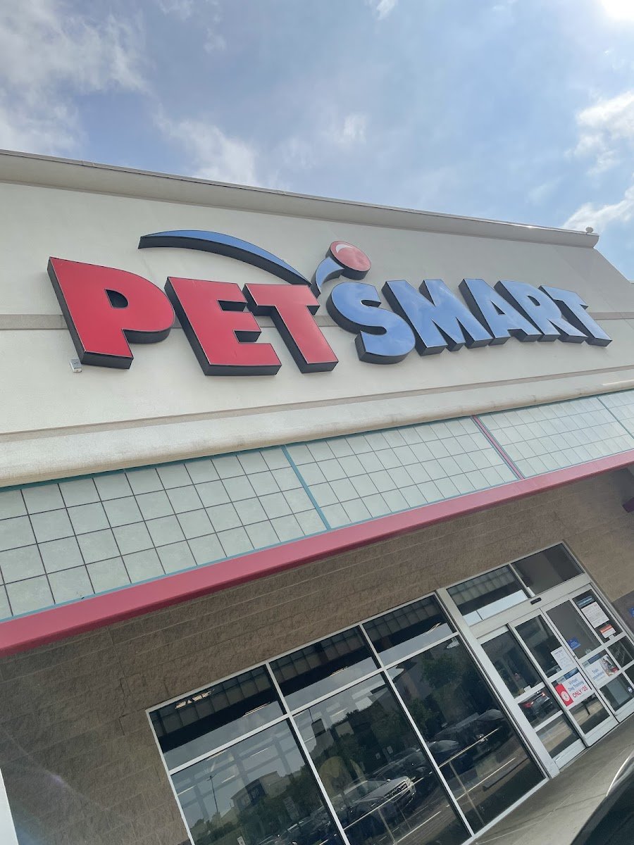 PetSmart - Photo 2