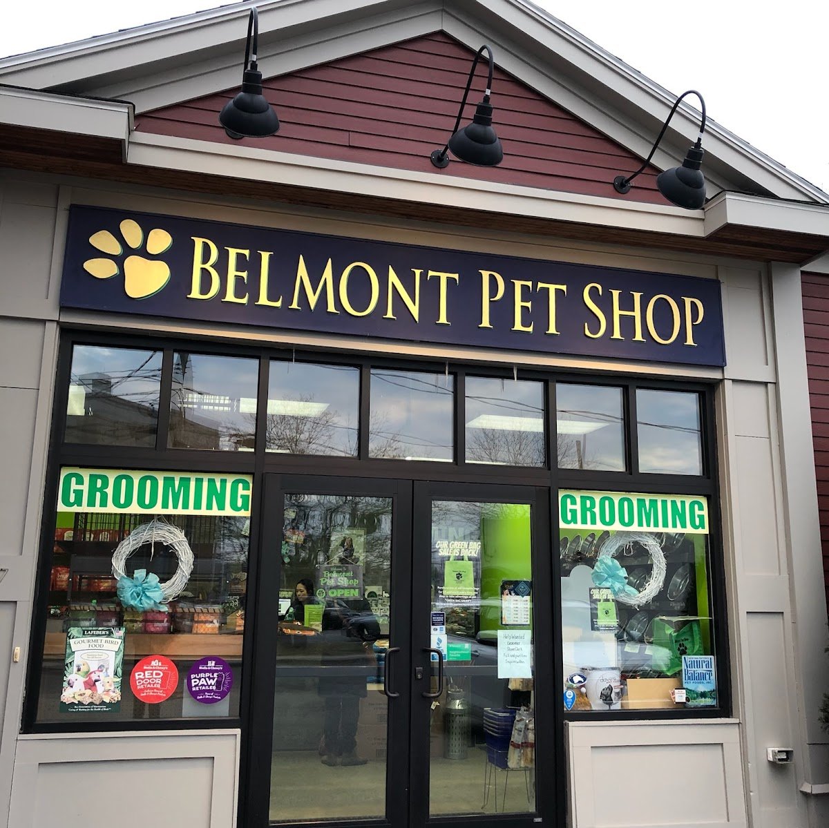 Belmont Pet Shop - Photo 2