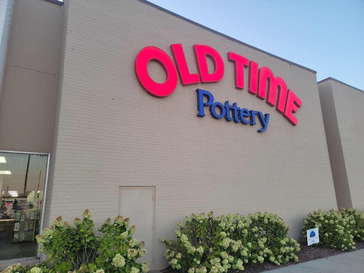 Old Time Pottery - Photo 2