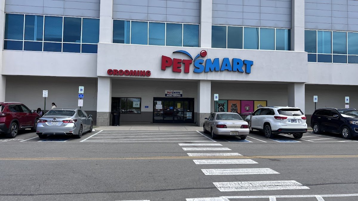PetSmart - Photo 3