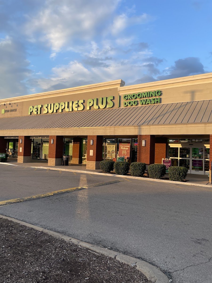 Pet Supermarket - Photo 2