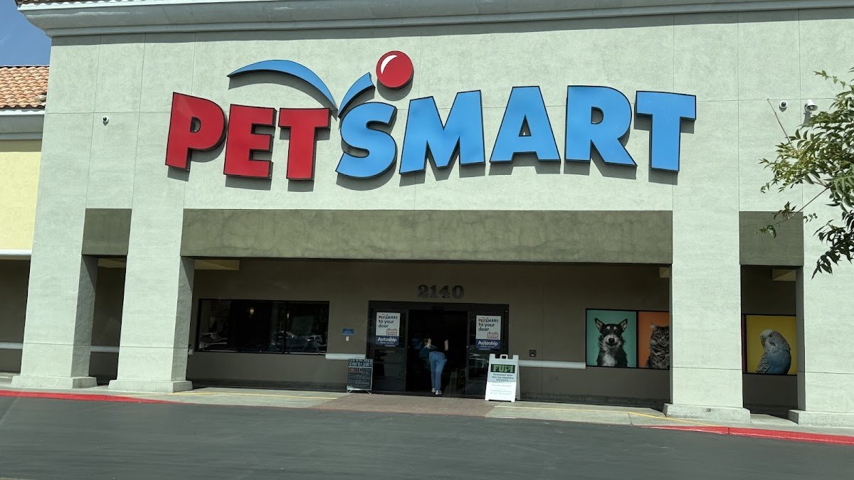 PetSmart - Photo 4