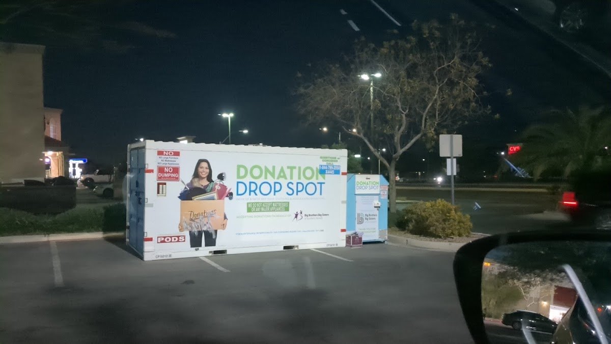 Petco - Photo 3
