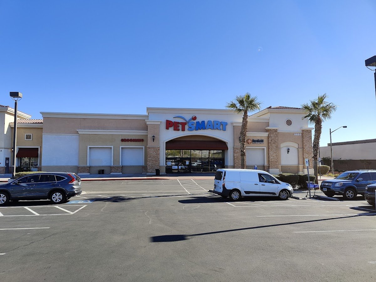 PetSmart - Photo 3