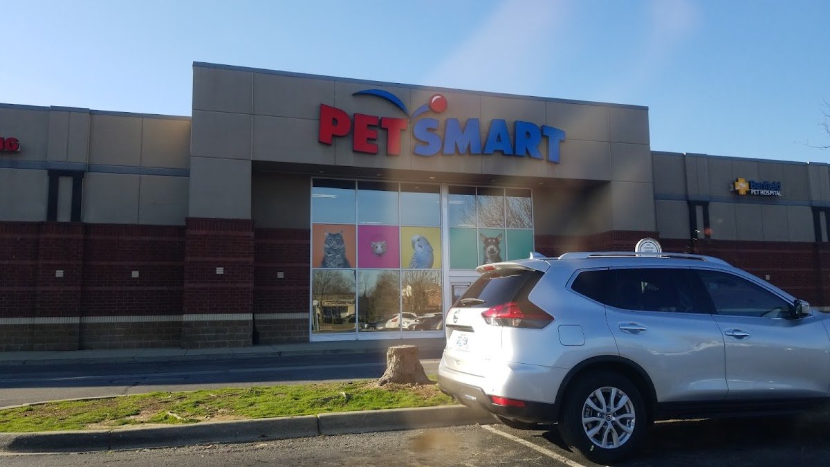 PetSmart - Photo 2