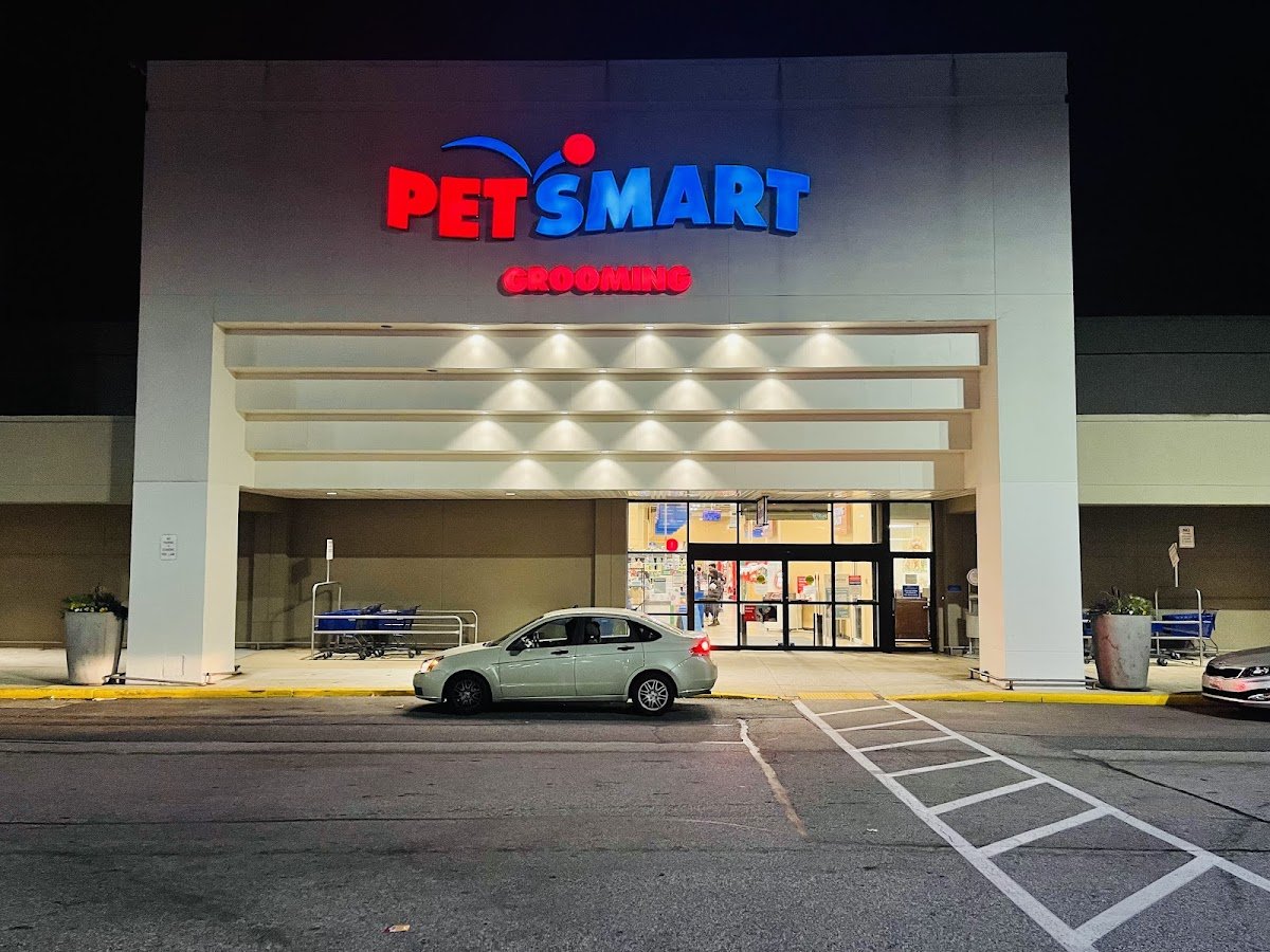 PetSmart - Photo 2