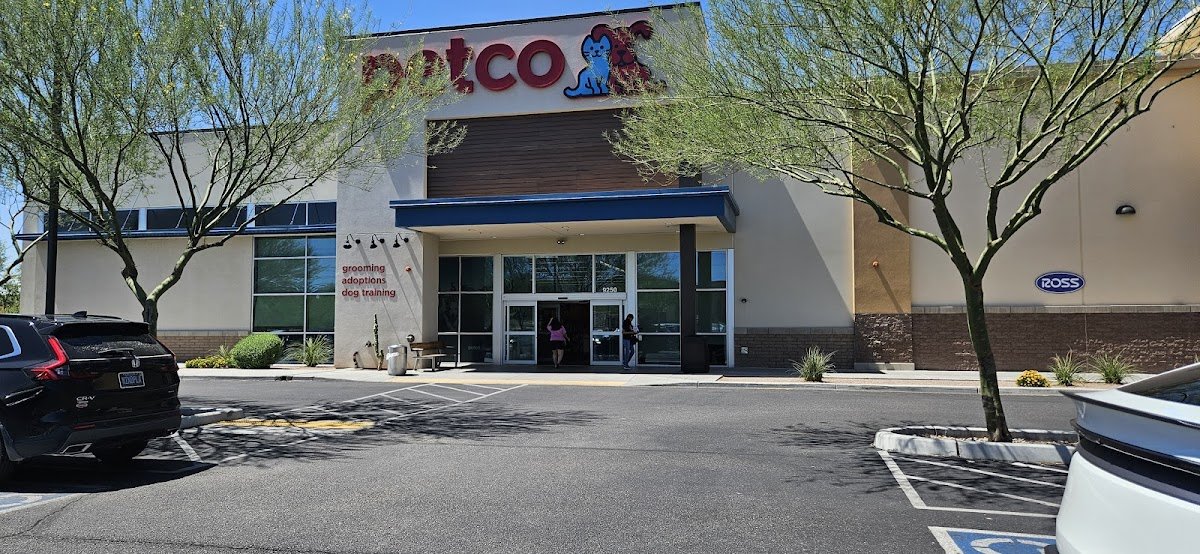 Petco - Photo 2