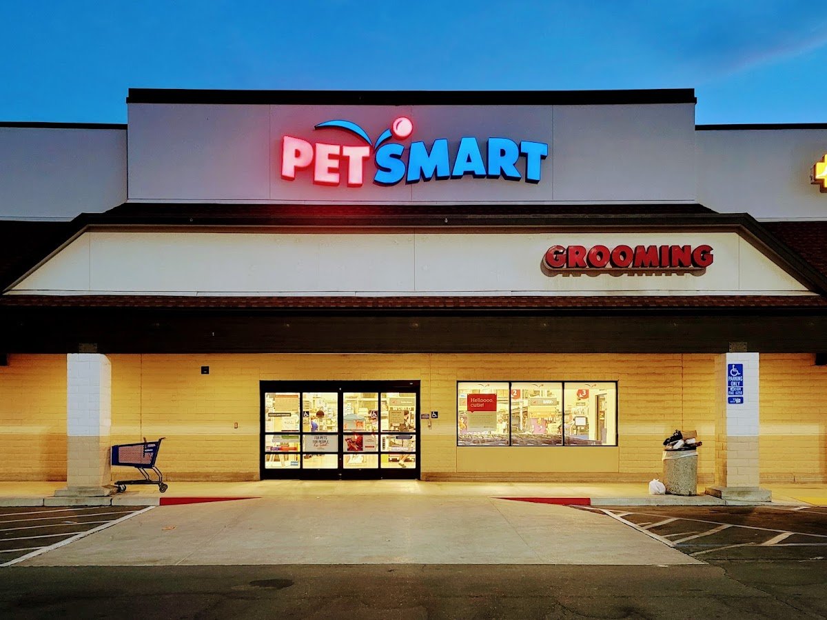 PetSmart - Photo 2