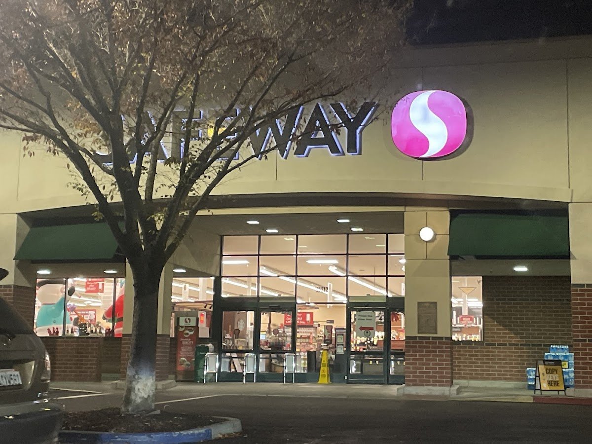 Oakshade Town Center - Photo 3
