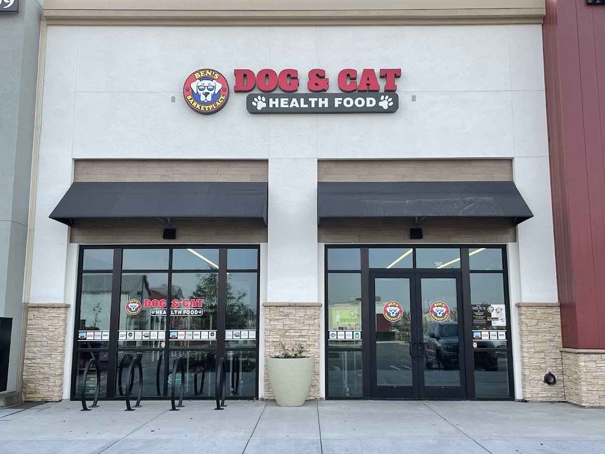 Pet Food Express - Photo 2
