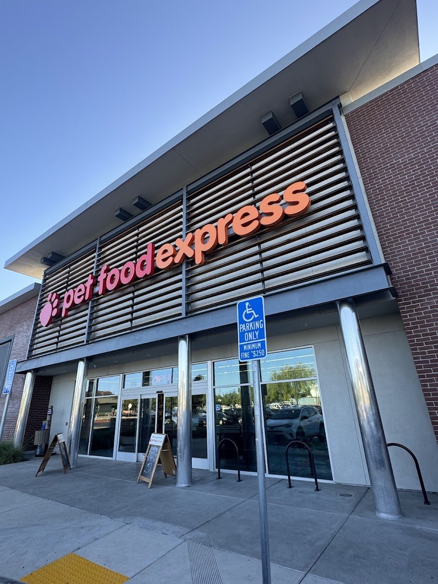 Pet Food Express - Photo 4