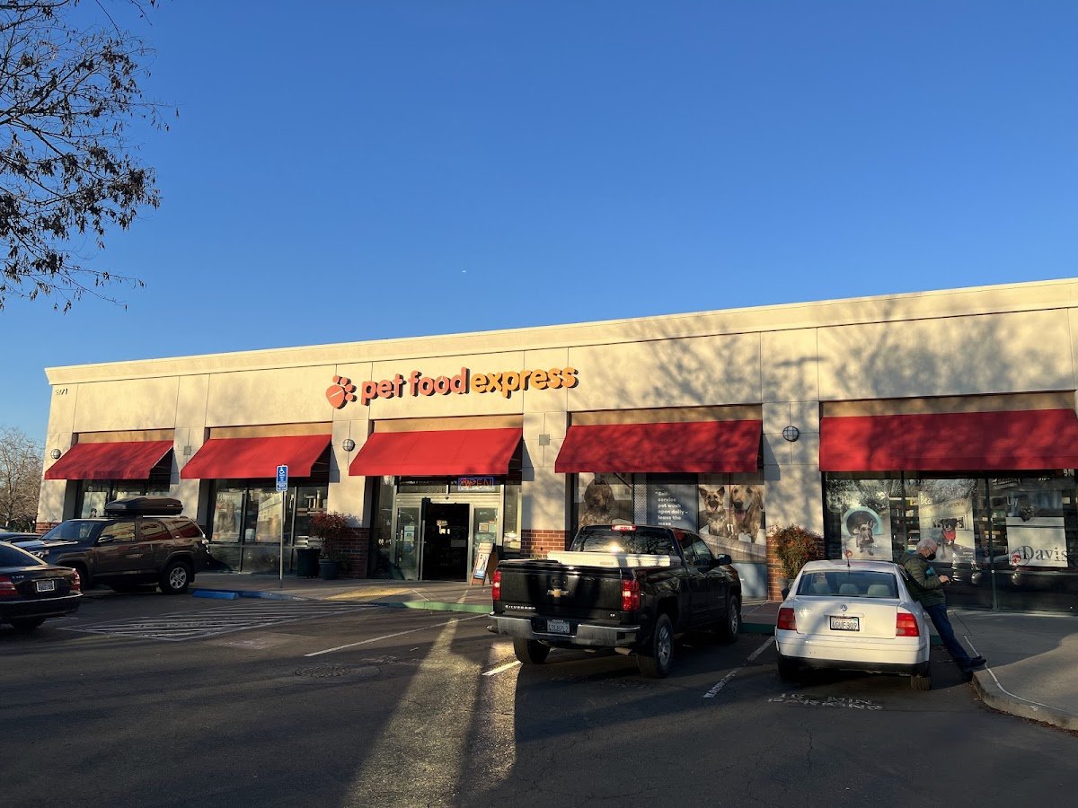 Pet Food Express - Photo 2