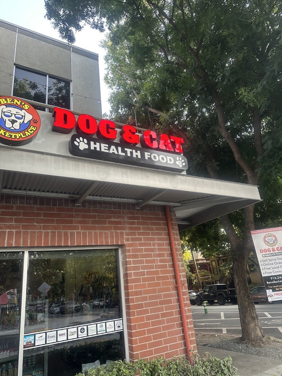 Pet Food Express - Photo 2