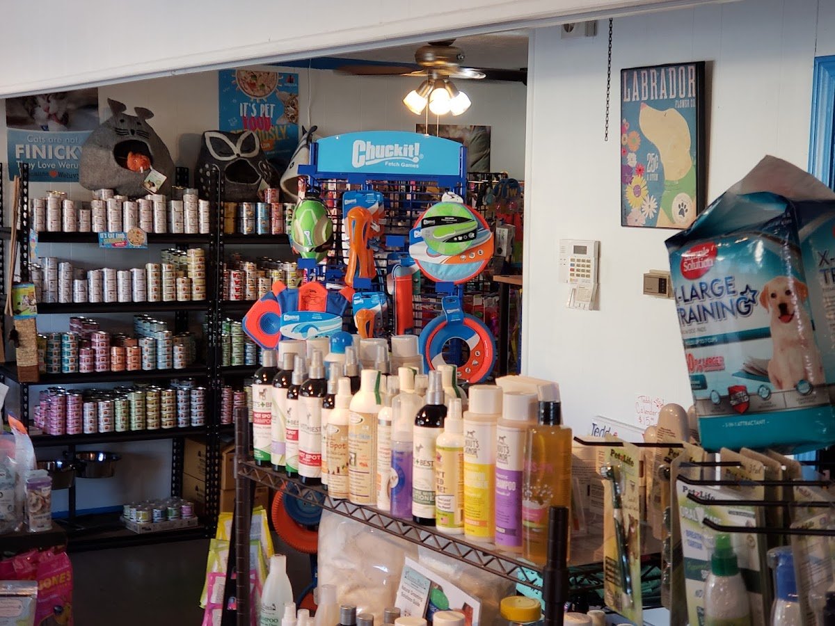 Furry Tails Pet Shop - Photo 2