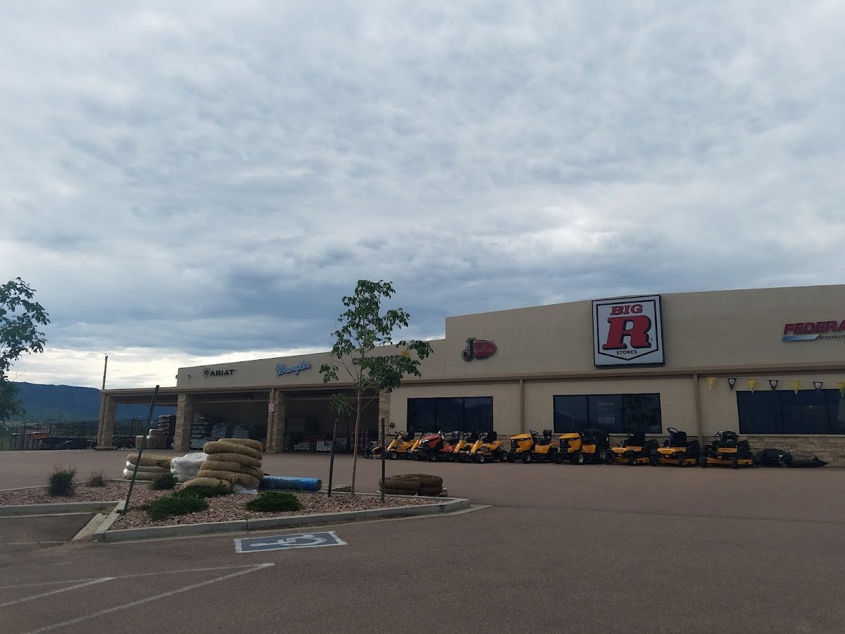 Big R Stores - Monument - Photo 2