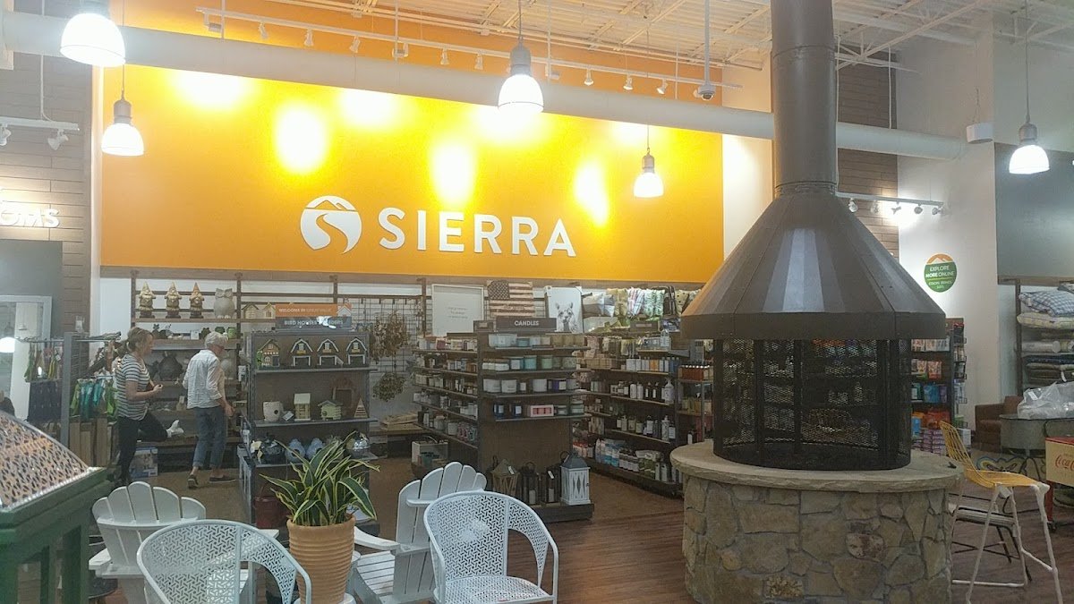 Sierra - Photo 2