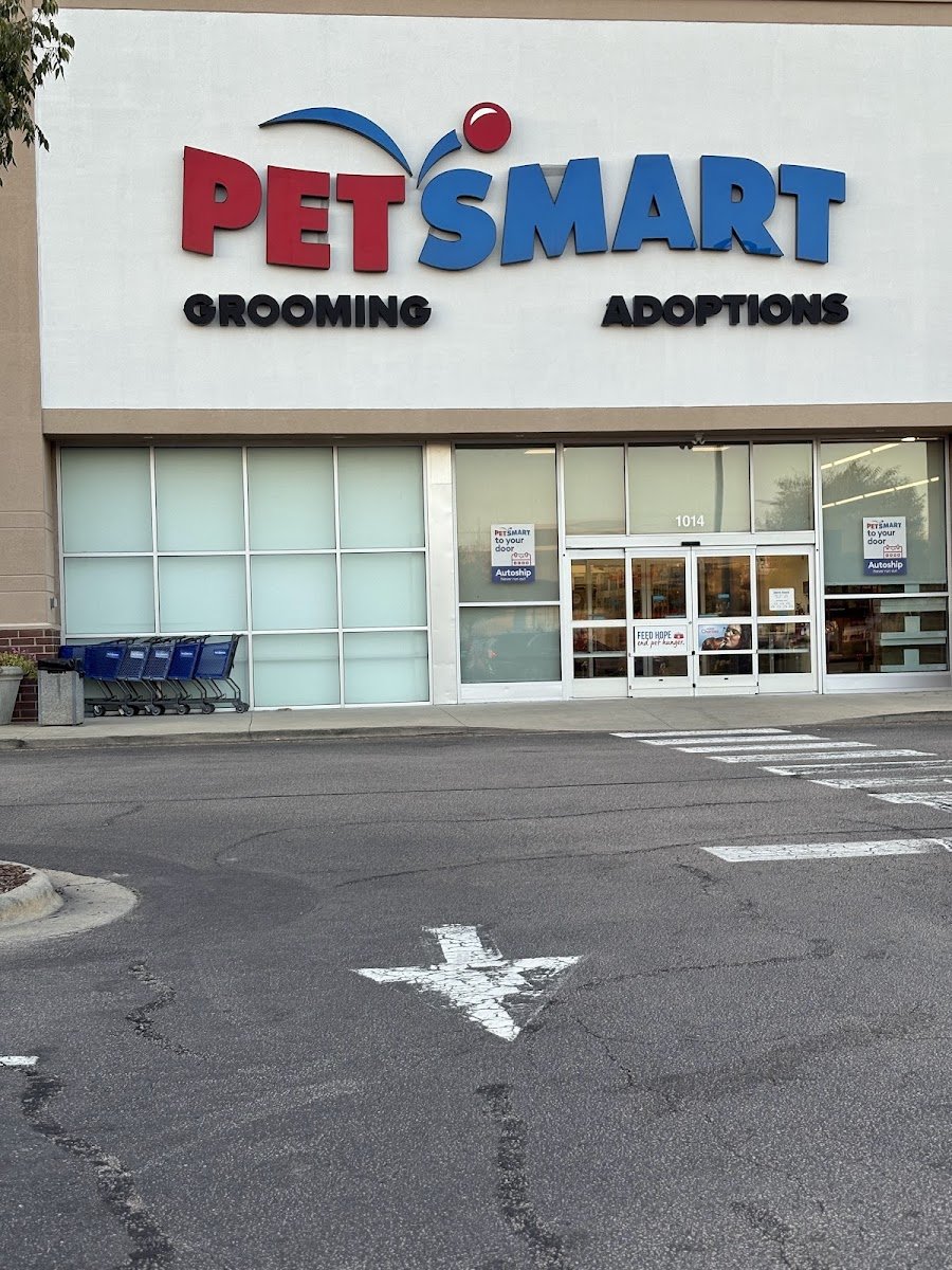 PetSmart - Photo 2