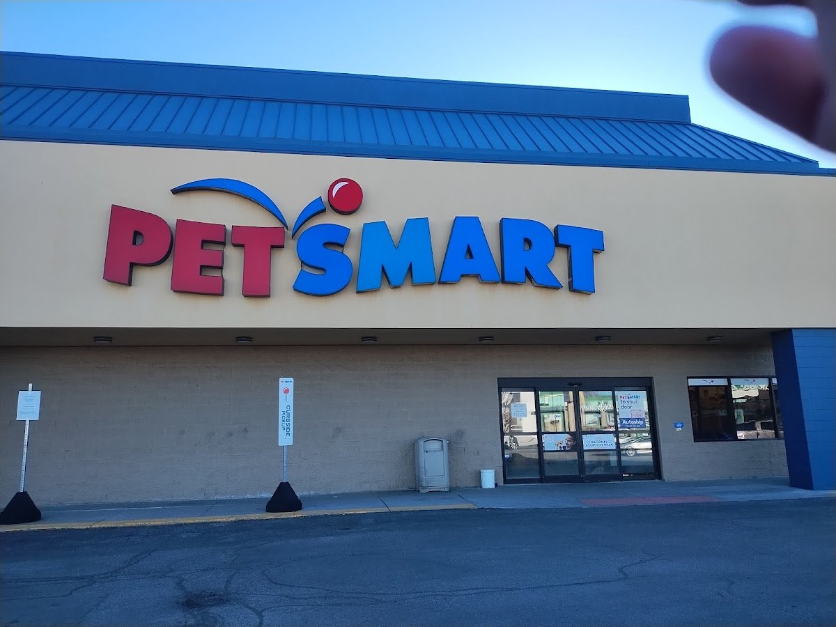 PetSmart - Photo 2