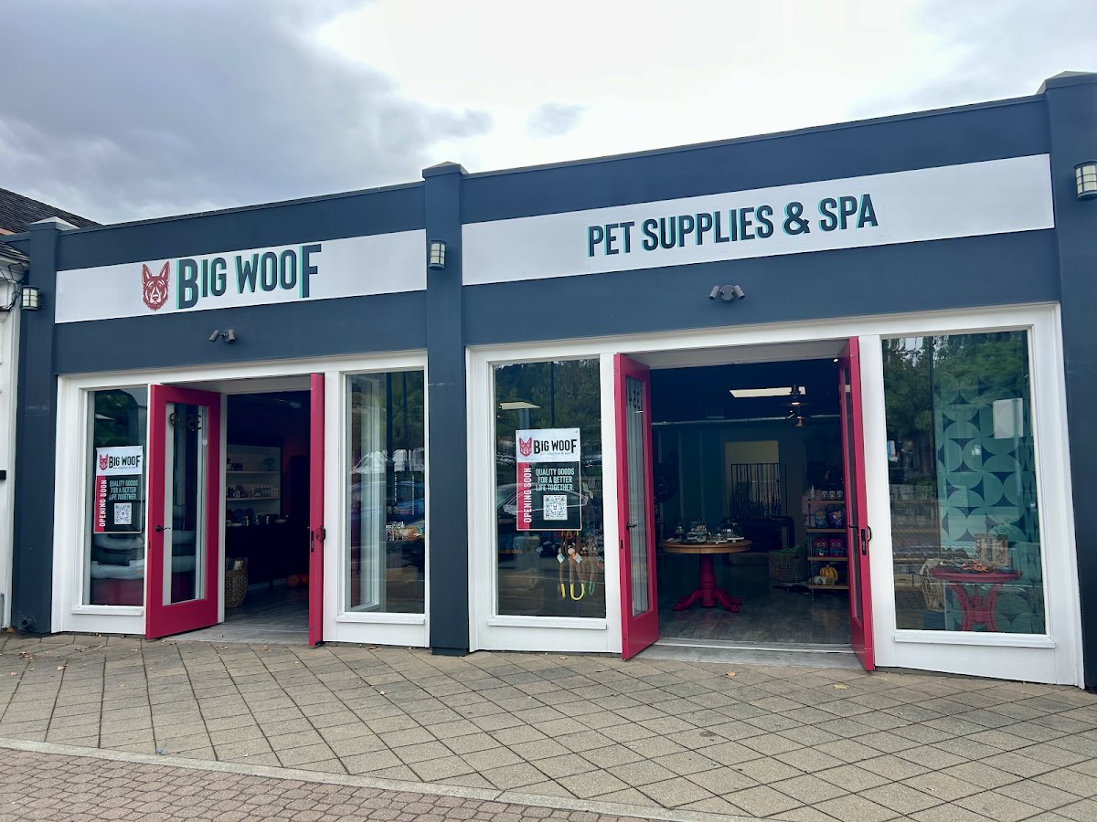 Big Woof Pet Supplies & Spa - Photo 2