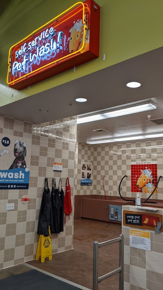 Pet Food Express - Photo 2