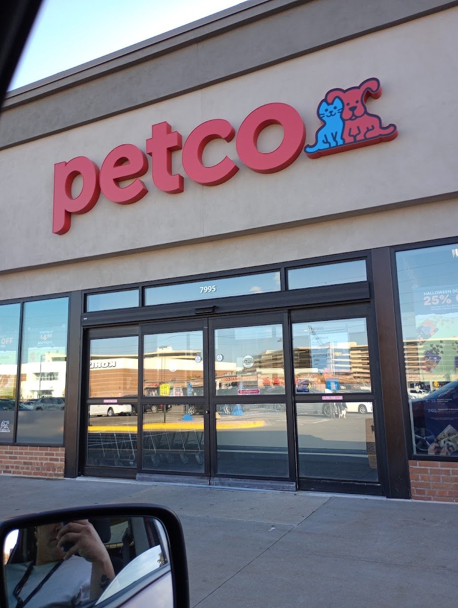 Petco - Photo 2