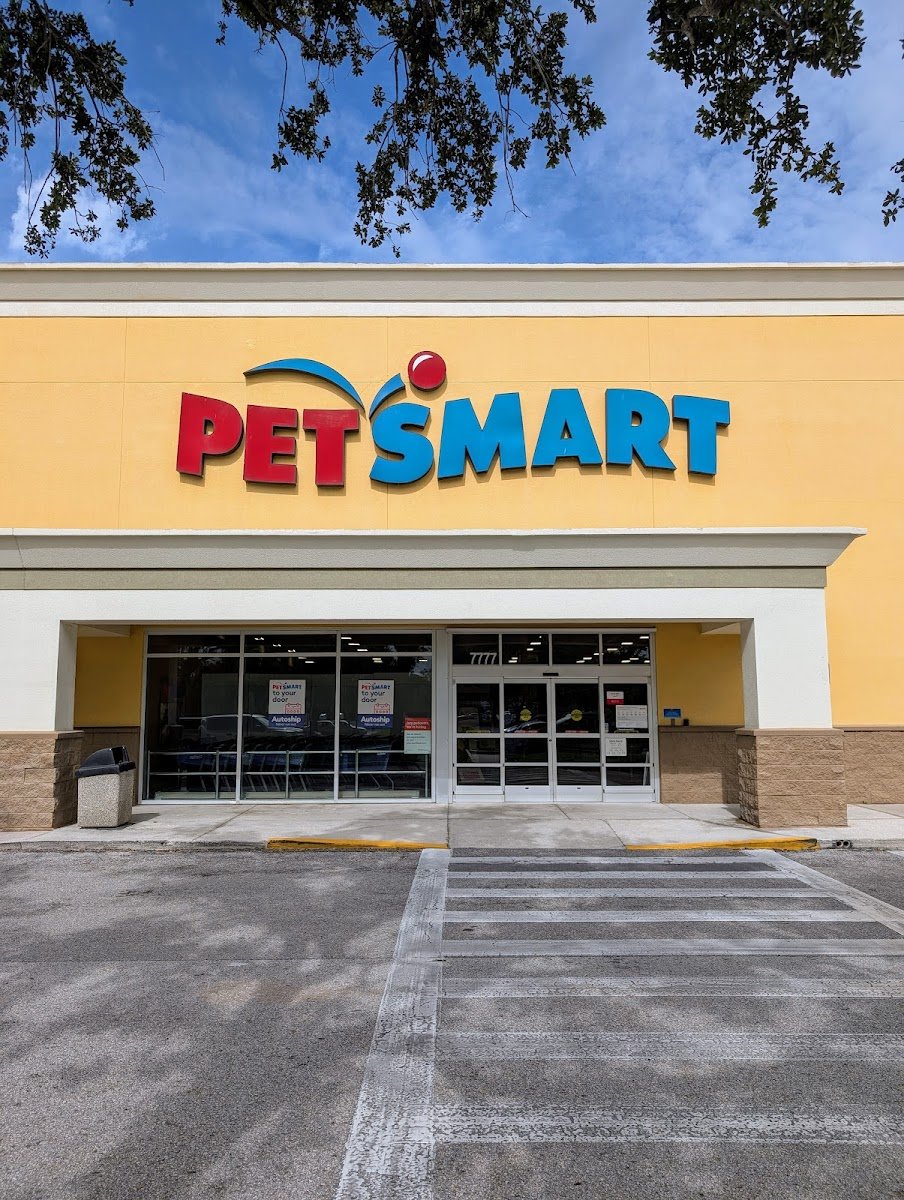PetSmart - Photo 3