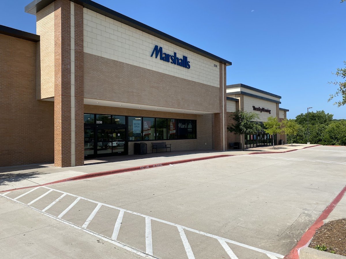 Marshalls - Photo 2