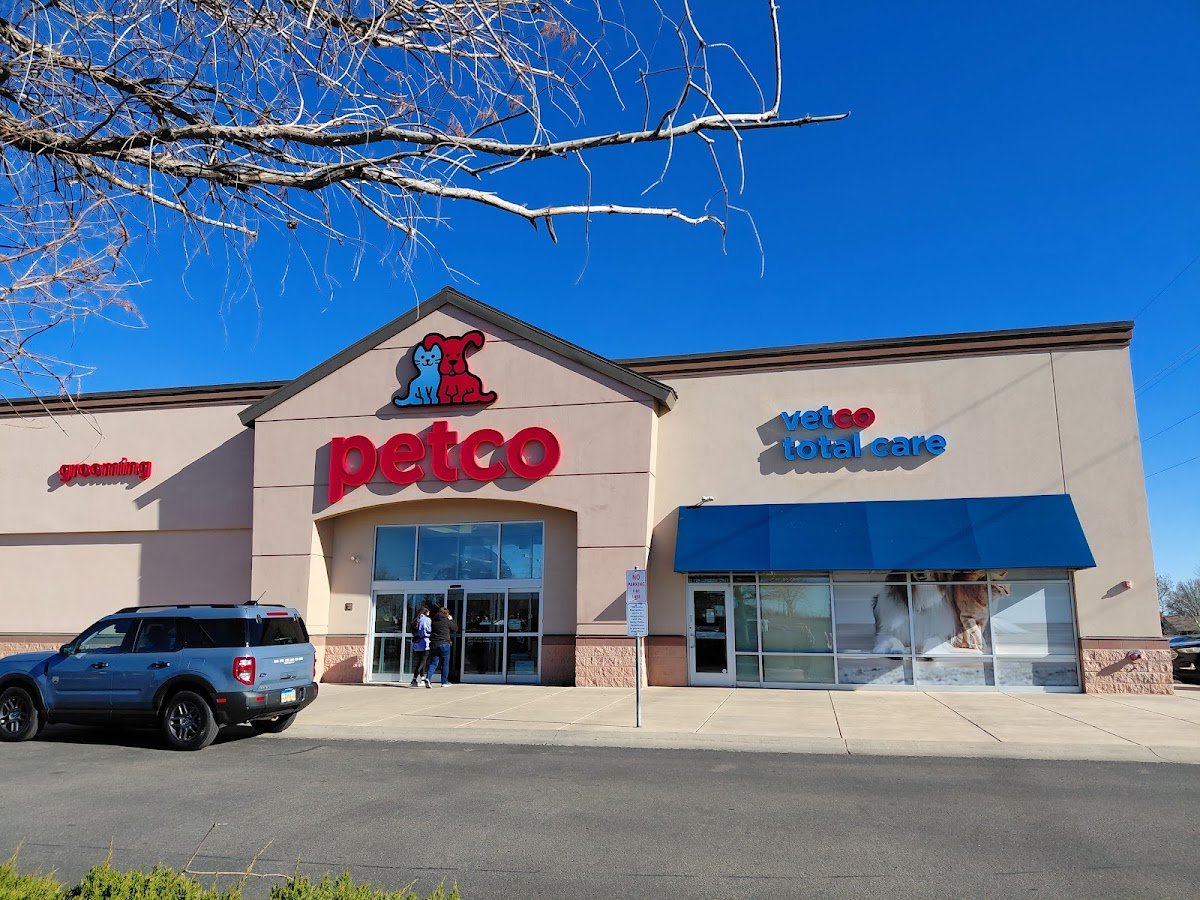 PetSmart - Photo 2