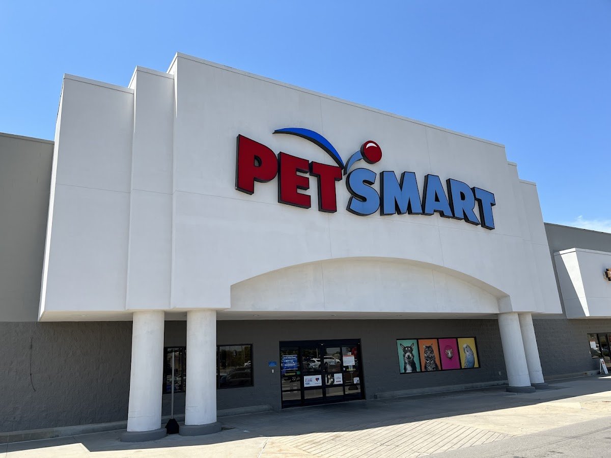 PetSmart - Photo 2