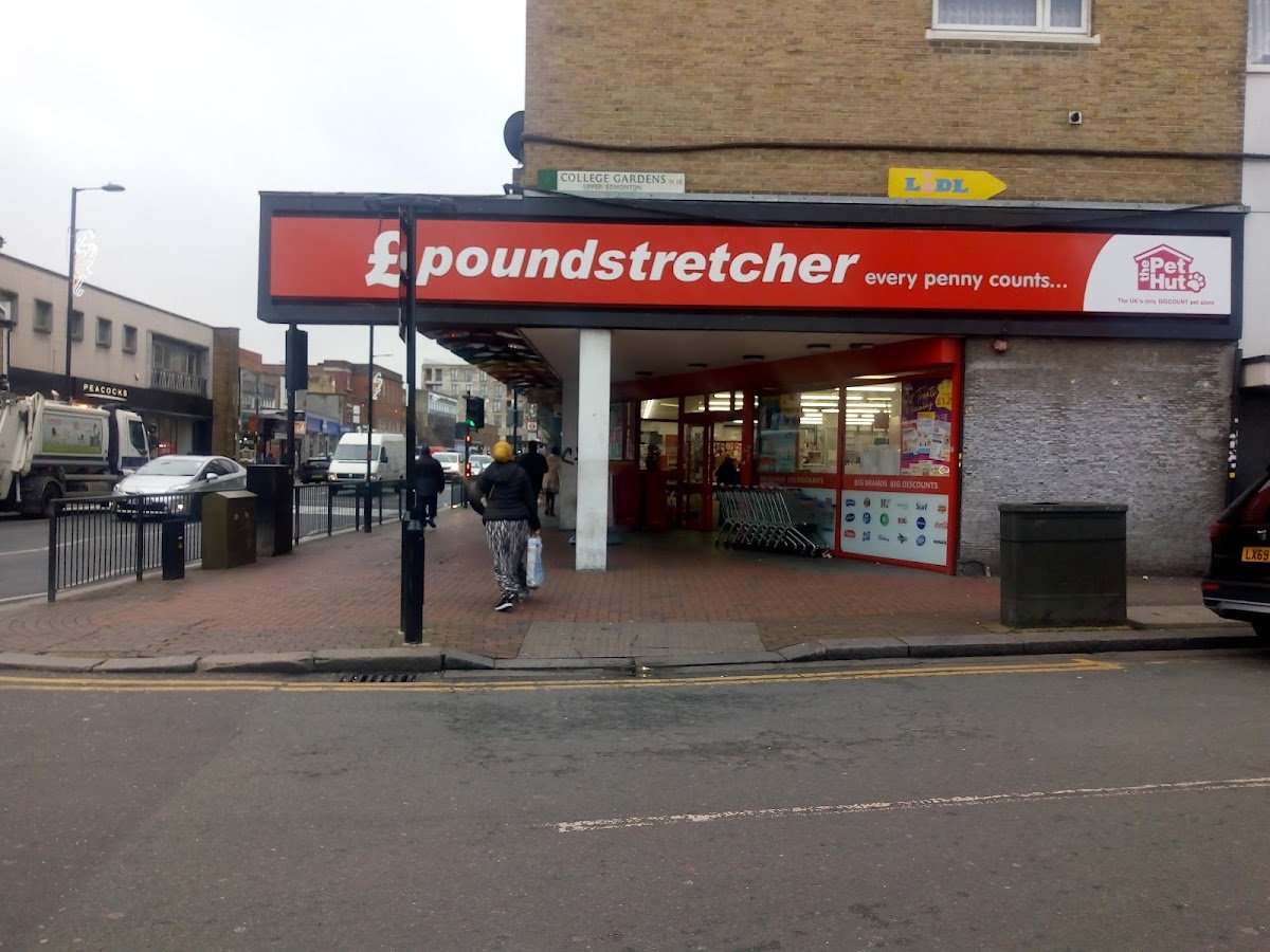 Poundstretcher - Photo 2
