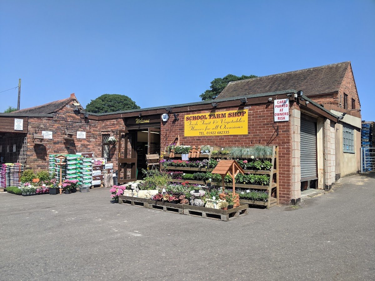 School Farm Shop - Photo 2