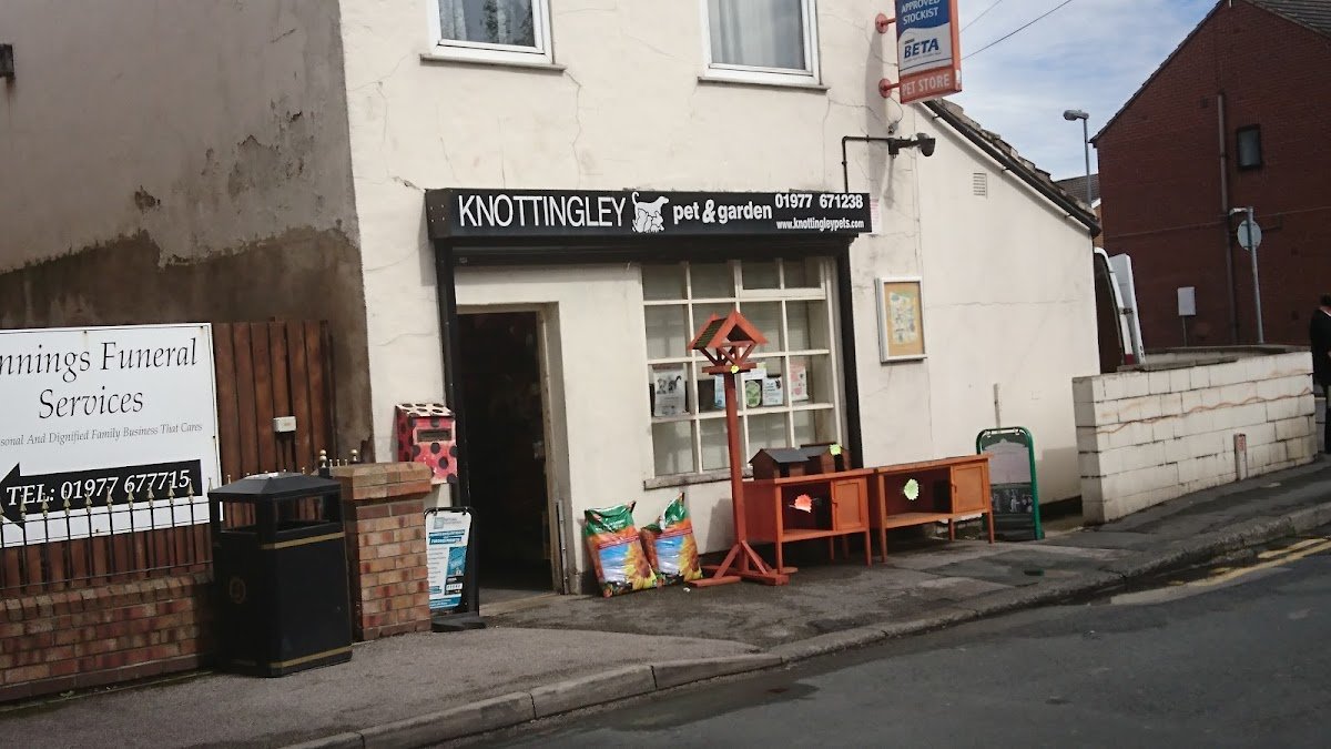 Knottingley Pet & Garden Supplies - Photo 2