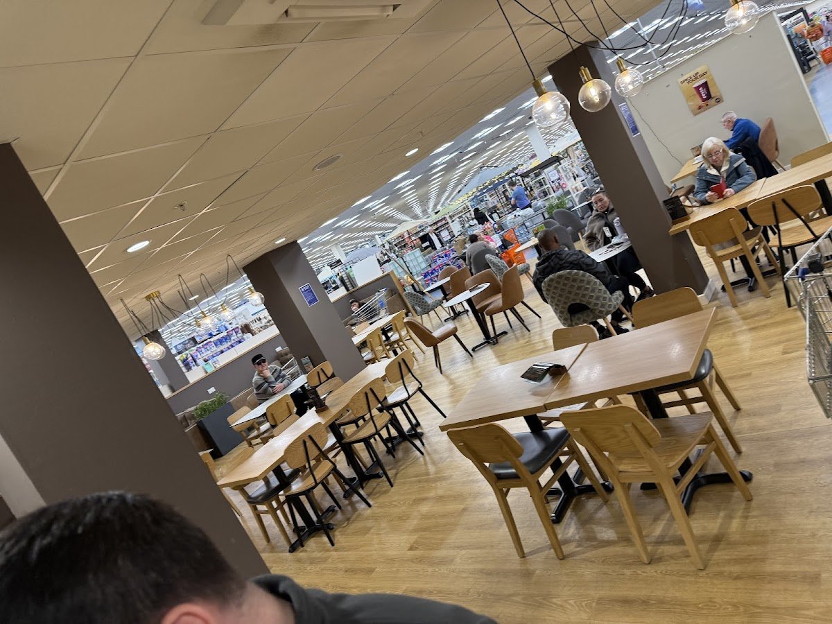 The Range, Edge Lane - Photo 3