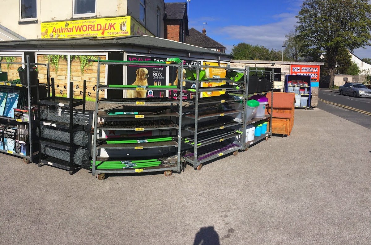Mega Pet Warehouse - Photo 2