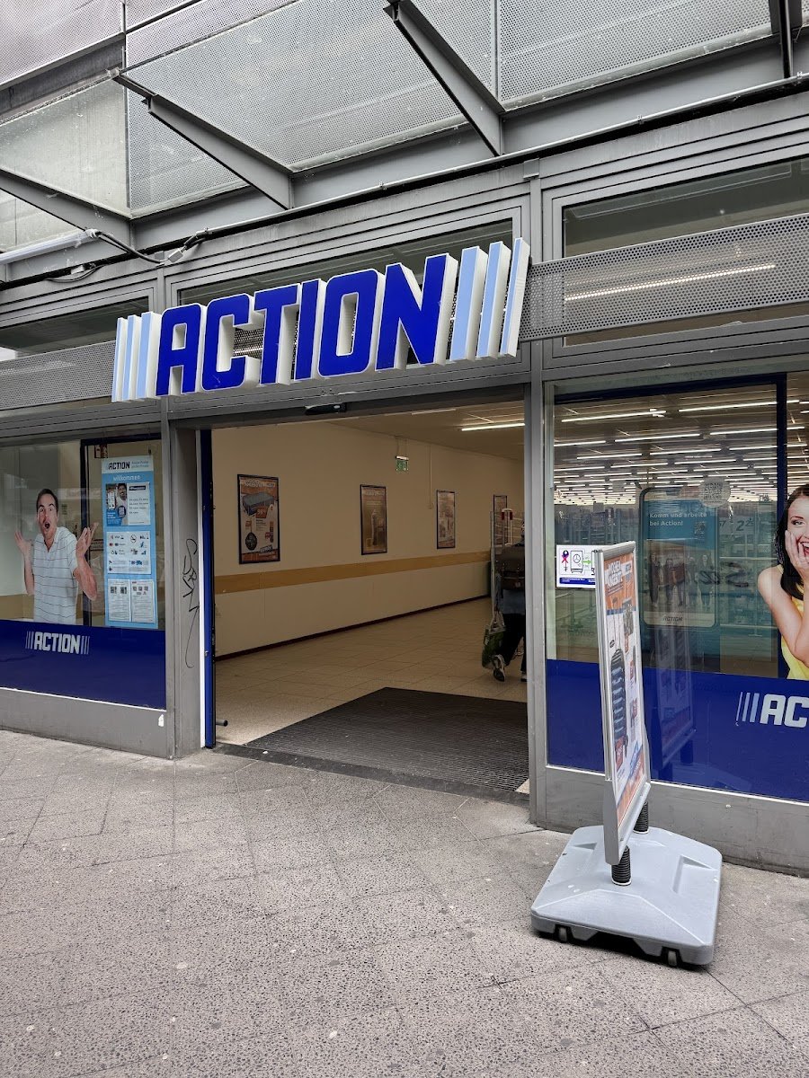 Action Berlin-Hohenschönhausen - Foto 2