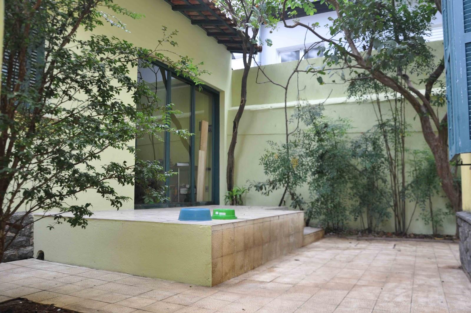 Nursery and Hotel for Dogs Bones Oficio