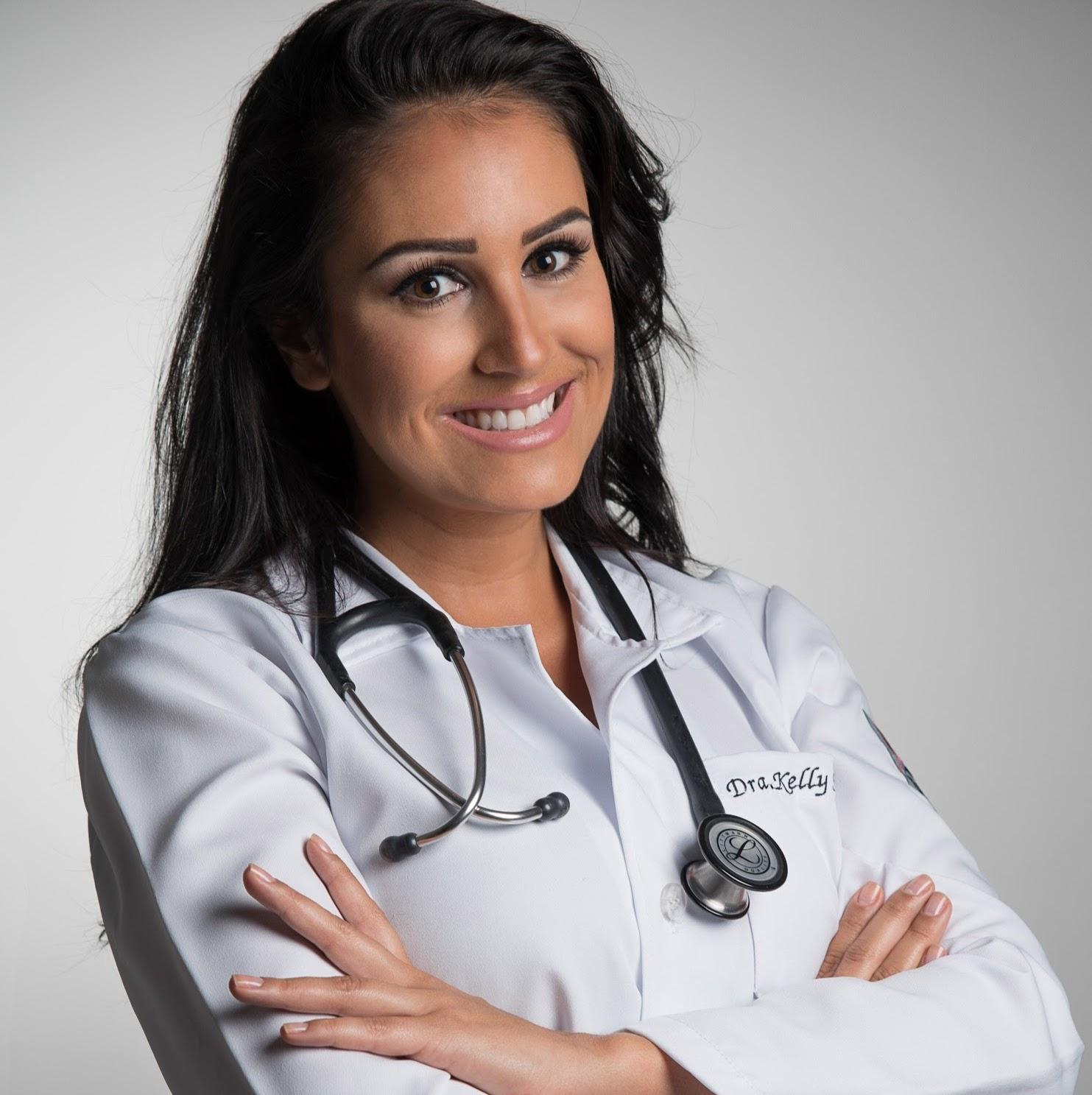 Dra. Kelly Sturmer Clinica Veterinária Studio Pet